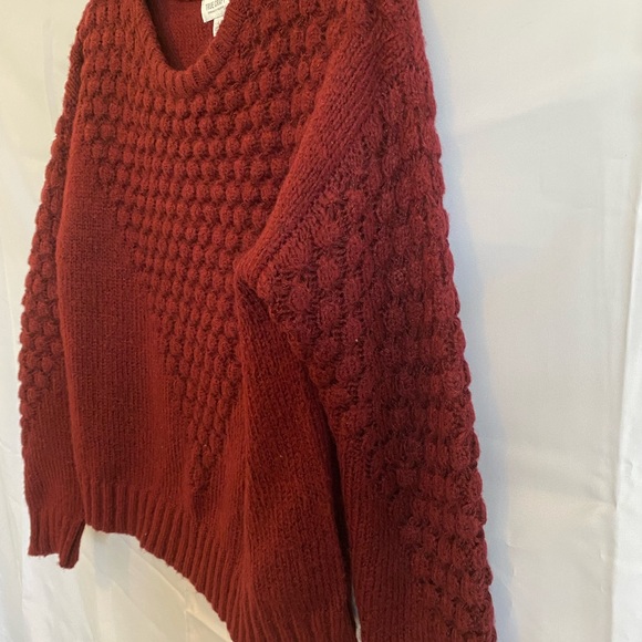 Sweater size Large - Picture 6 of 7